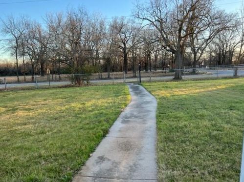 21 Lake Dr, Denison, TX 75020-4839