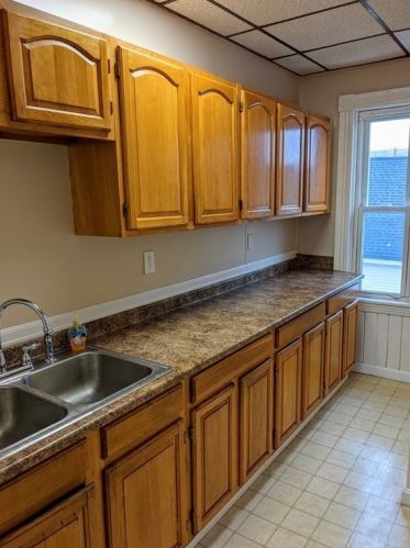 26 Mendon St, Worcester MA 01604-4804 exterior