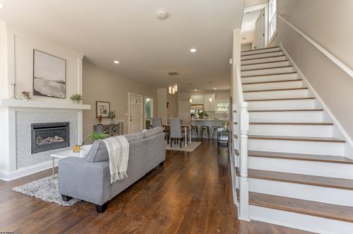 54 Passaic Ave, Nutley, NJ 07110-3054