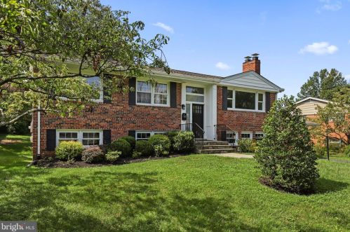 6527 Divine St, Mc Lean, VA 22101-4622