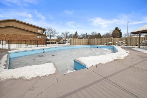 3985 84, Milwaukee WI 53228-2339 exterior