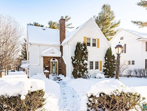 1064 Chester Park Dr, Duluth MN 55812-1138 exterior