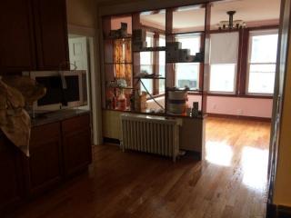 128 Thorndike St, Brookline MA  02446-5845 exterior