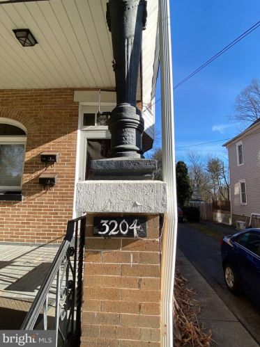 3204 Cv Rd, Camden NJ 08110-3512 exterior