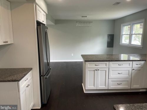 123 Duval Ln, Edgewater, MD 21037-1610