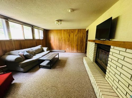 1312 Mississippi Ave, Duluth MN 55811-2448 exterior