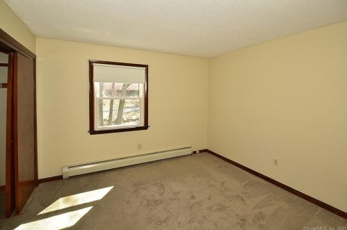 66 Kibbe Rd, Ellington CT 06029-2511 exterior