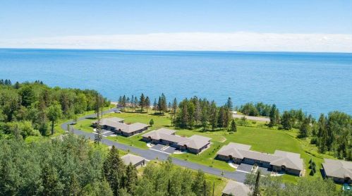 8409 Congdon Blvd, Duluth, MN 55804