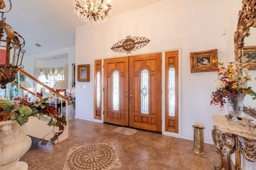 17305 Mariposa Ave, Riverside CA 92504-6079 exterior