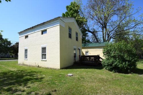 514 Kalamazoo St, Paw Paw MI 49079-1130 exterior