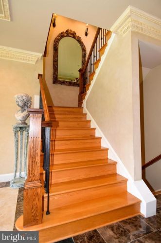 11300 Glen Rd, Rockville MD 20854-1849 exterior