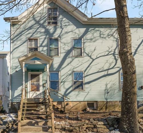 205 Chapel St, Woonsocket, RI 02895-5046