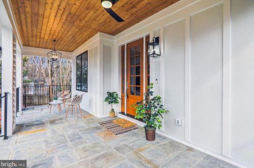 106 Geneva Ave, Silver Spring MD  20910-5105 exterior