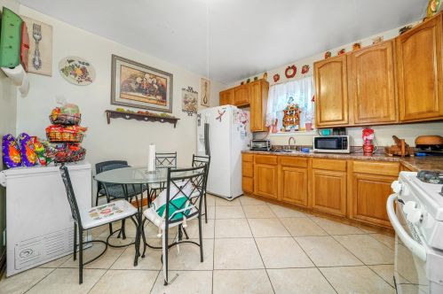 6638 Albany Ave, Chicago IL 60629-2908 exterior