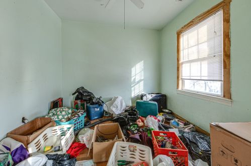 7448 Kenwood Ave, Chicago IL 60619-1427 exterior