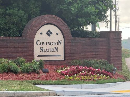 2283 Strathmoor Manor Dr, Lithonia, GA 30058-2616