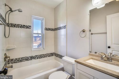 3426 Eads St, Washington DC 20019-1428 exterior