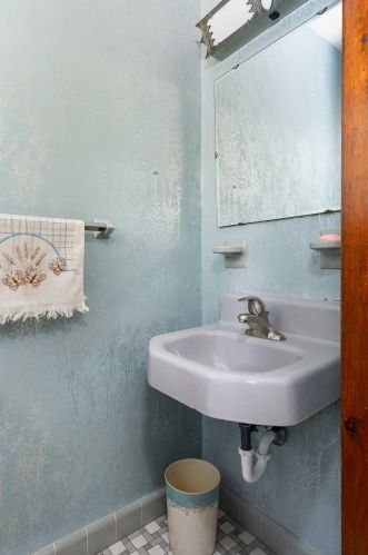 2 Tamidan Rd, Poughkeepsie NY 12601-5214 exterior