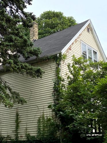 2926 17 St, Milwaukee WI 53206-2161 exterior