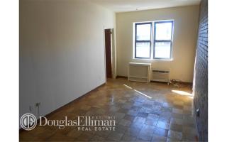 148 77th St, New York NY  10024-6938 exterior