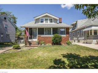 17424 Oxford Ave, Cleveland, OH 44111-4033