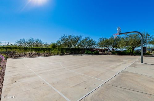 4433 Cottontail Rd, Phoenix AZ  85086-1447 exterior