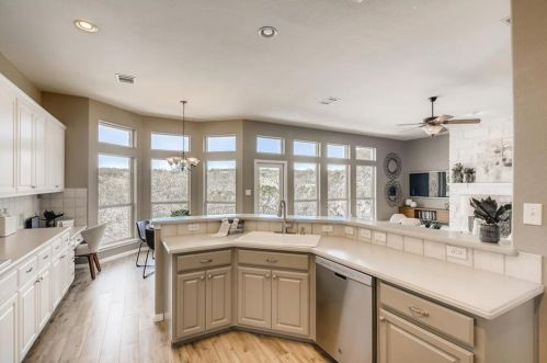 9304 Evening Primrose Path, Austin TX 78750-3546 exterior