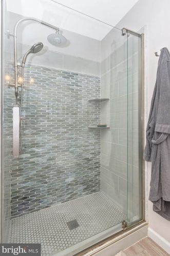 120 Piping Rock Dr, Silver Spring MD 20905-5863 exterior