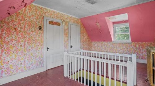 166 Adelaide Ave, Providence RI 02907-1833 exterior