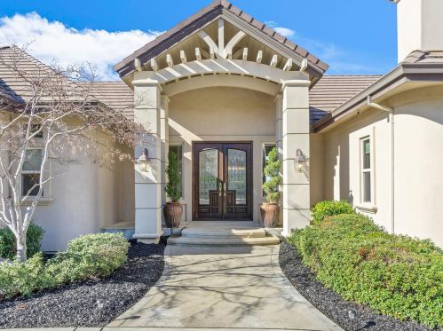 5448 Sur Mer Dr, Folsom CA 95762-7653 exterior