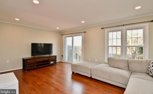 5648 Ridge View Dr, Alexandria VA  22310-1467 exterior