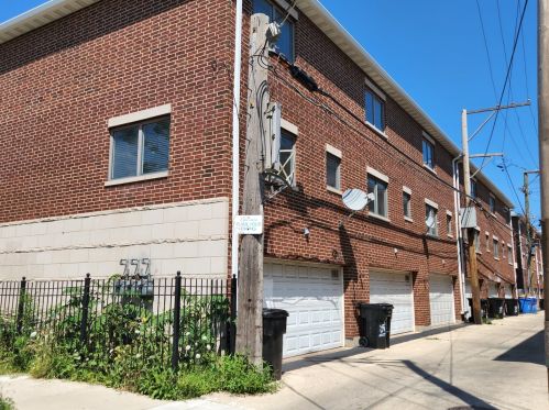 3511 Hoyne Ave, Chicago, IL 60609-1167