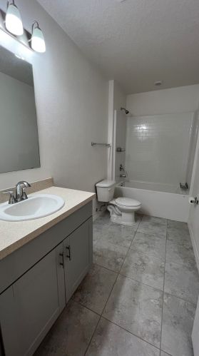 2022 Janette Ave, Fort Pierce FL  34953-1080 exterior