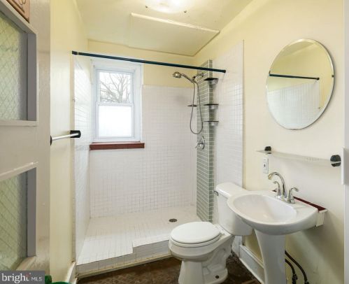 7317 Bryan St, Philadelphia PA 19119-1634 exterior