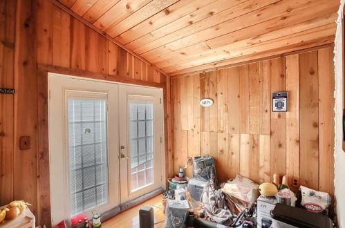 216 Castle Shannon Blvd, Pittsburgh PA 15228-2233 exterior