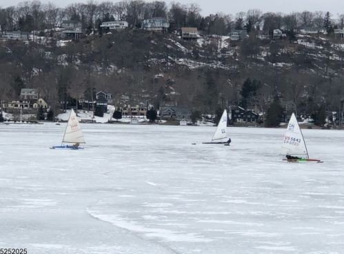 172 Shore Trl, Sparta NJ  07871-2107 exterior