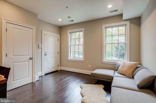 2323 40th St, Washington DC  20007-1752 exterior