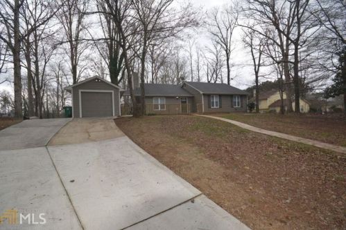 5283 Winslow Xing, Lithonia, GA 30038-1143