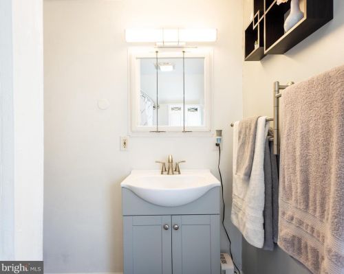 501 West Ave, New Castle DE 19720-5953 exterior