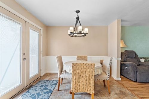 1664 Nash Ave, Pittsburgh PA 15235-2332 exterior