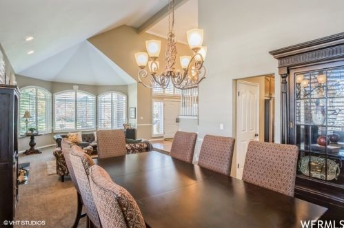 10664 Trailridge Cir, Sandy UT 84092-4758 exterior