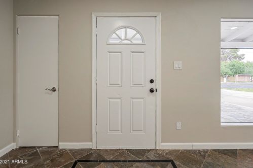 7020 12 St, Phoenix AZ 85086-4800 exterior