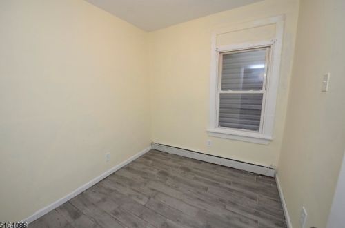 15 3 St, Paterson NJ 07506-1844 exterior