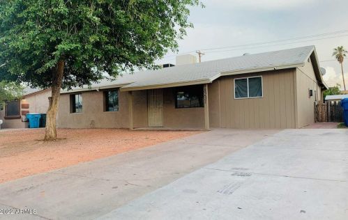 8231 Cheery Lynn Rd, Phoenix, AZ 85033-4740