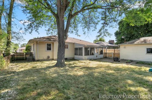 862 Buckingham St, Wyoming MI 49509-2827 exterior