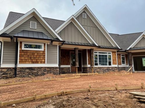 6724 Horse Shoe Cir, Gainesville GA 30506 exterior