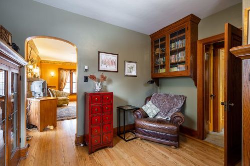 3283 48, Milwaukee WI 53220-2707 exterior