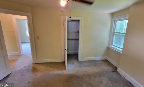 316 Maple Ave, Trenton NJ 08618-3402 exterior