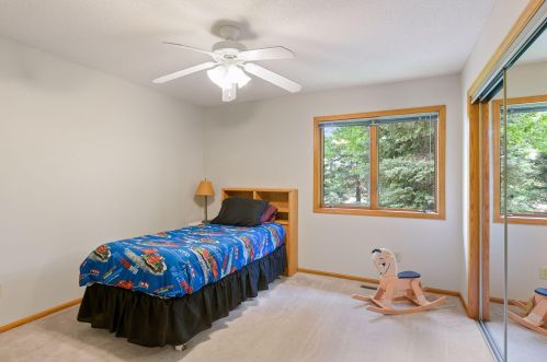 4429 Dorchester Dr, Saint Paul MN 55129-9570 exterior