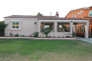 10109 Denker, Los Angeles CA  90047-2535 exterior